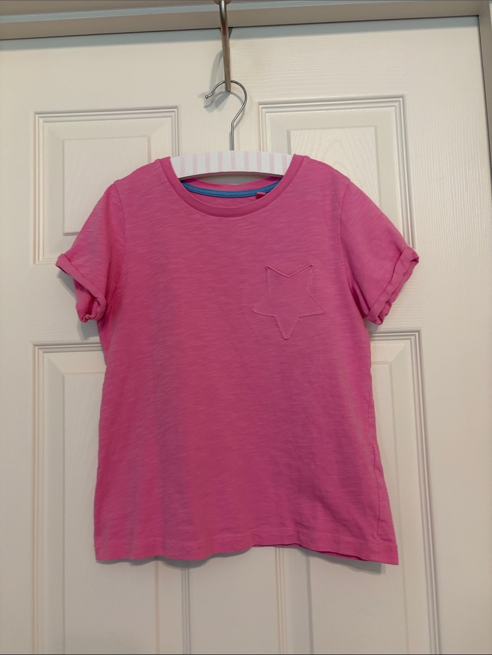 Mini Boden Star Pocket Slub tee in pink - Size 9-10Y